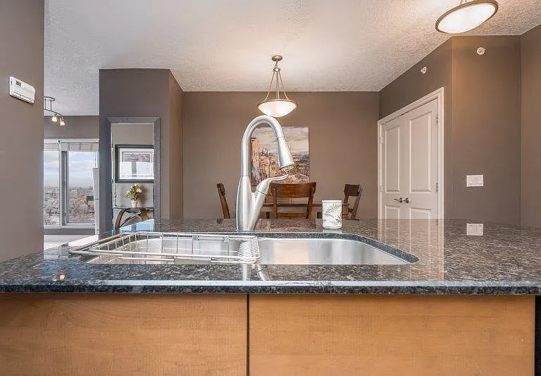 920 5th Ave SW #1002 — Photo 8
