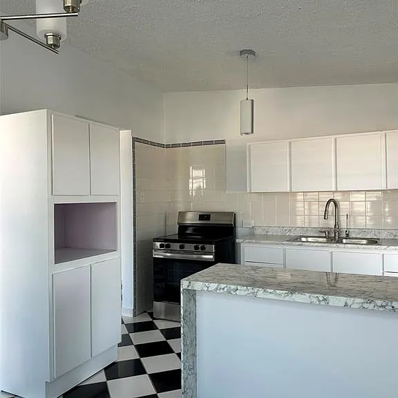 7 Jardines De Country Club B 14 #DEV — Photo 6