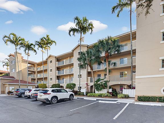3rd image of 12540 Majesty Cir APT 208
