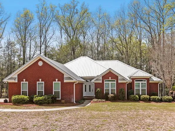 118 Willow Oaks Dr, Headland, AL 36345