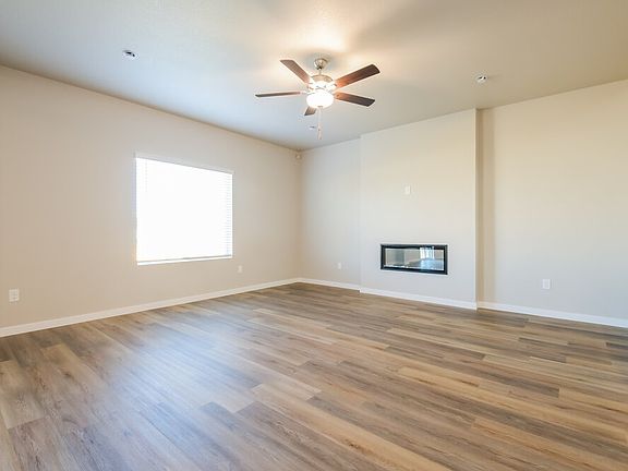 5th image of 953 Gianna Ave