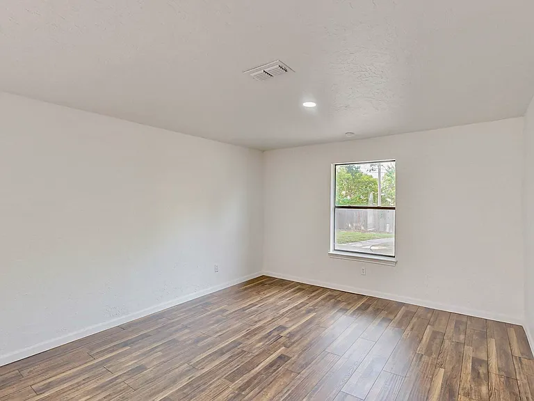 3965 Singleleaf Ln — Photo 5