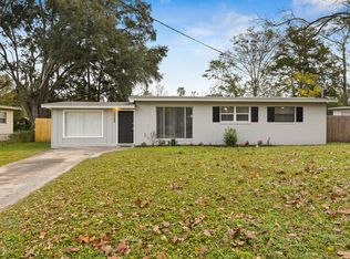 1729 Le Bois Dr, Jacksonville, FL 32221