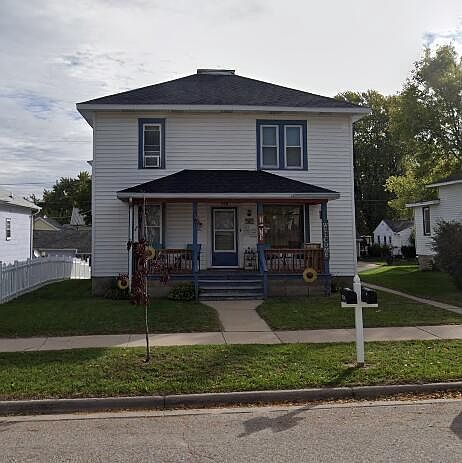 1st image of 304 Kilbourn AVENUE