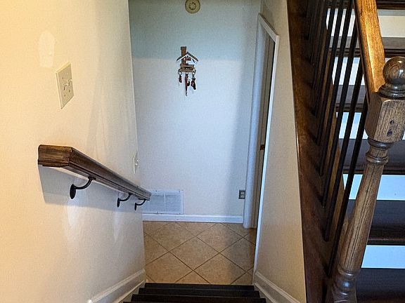 5th image of 5529 Willow Brook Dr