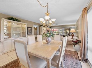 39 Glades Blvd APT 1, Naples, FL 34112