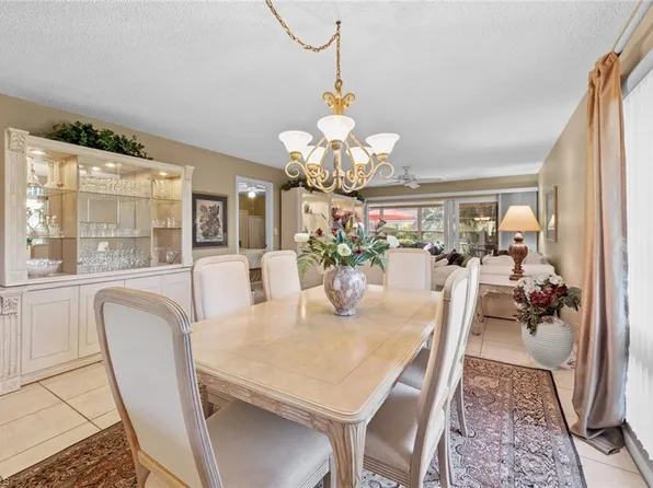 39 Glades BLVD #1, NAPLES, FL 34112