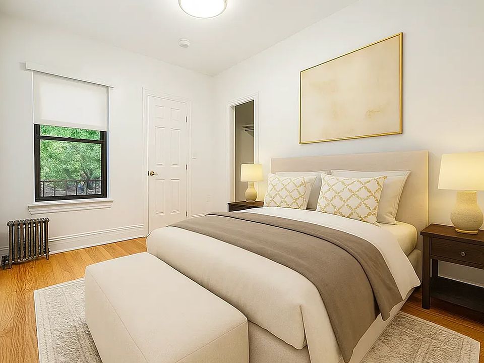 1st image of 122 Norfolk St APT 3