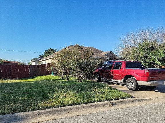 3rd image of 2311 Warwicke Ct