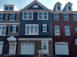 8467 Craggan Ln, Manassas, VA