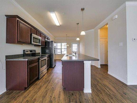 4th image of 5425 Dolores Pl