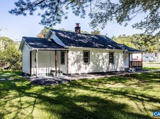 48 W Village Cir, Augusta Springs, VA 24411