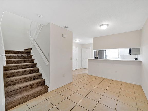 4th image of 2314 Johnson St APT 17C