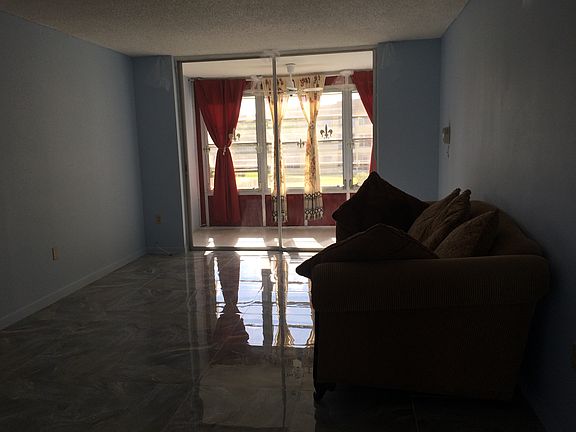 5th image of 8435 Sunrise Lakes Blvd APT 206
