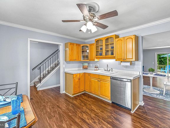 5th image of 1144 Riverboat Ct