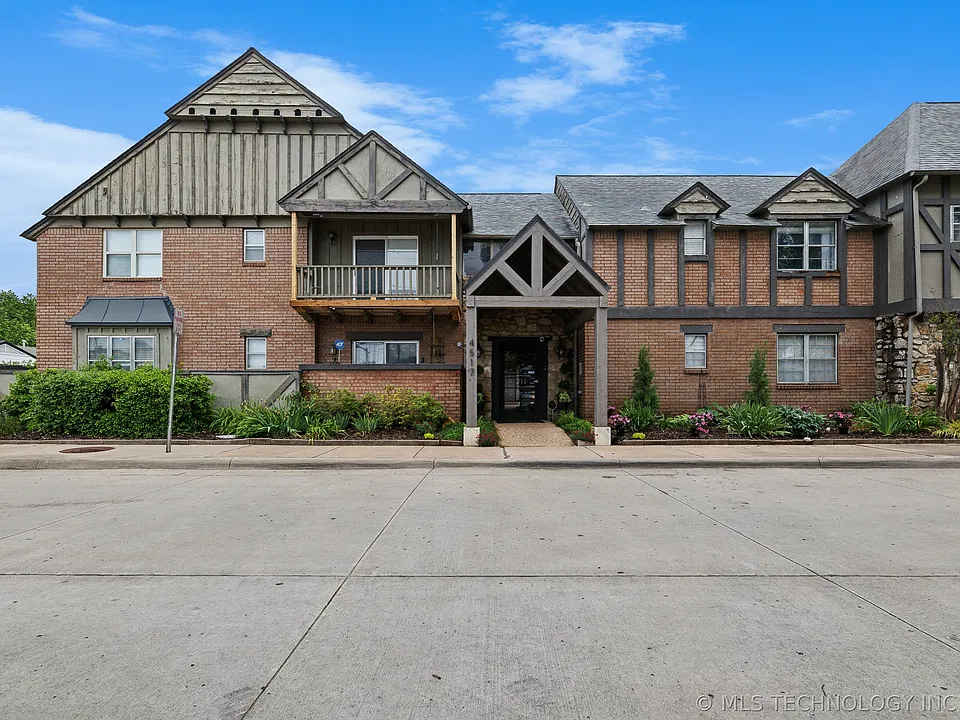 4517 S Peoria Ave #2