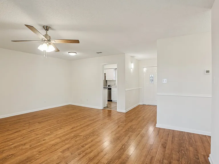 2429 Kennedy Ct — Photo 9