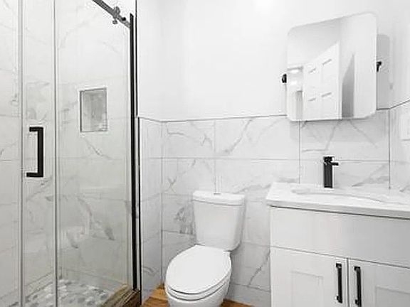 5th image of 305 Hancock St #1F