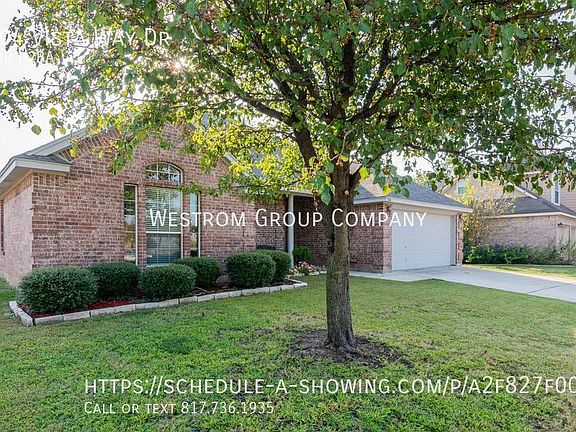 2nd image of 304 Vista Way Dr