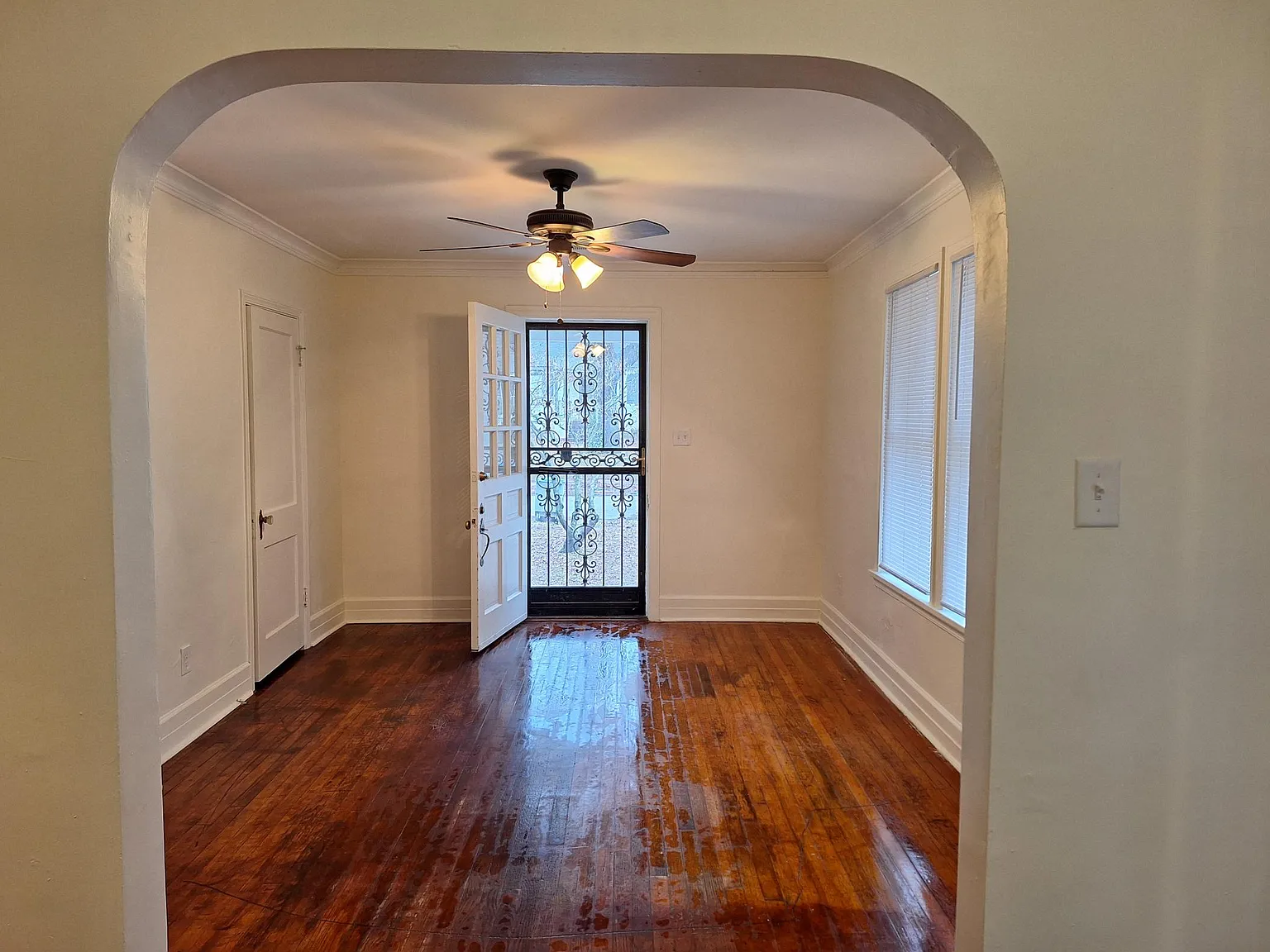 2 bed, 851 sqft, $1,200 — Photo 3