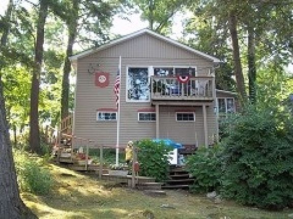 2nd image of 936 Emmons Ln