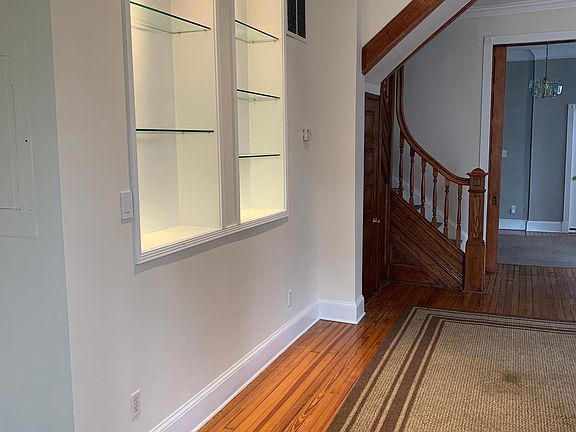 4th image of 15 Seaton Pl NW #1