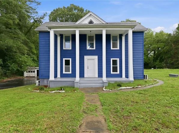 1011 4th St, Eden, NC 27288