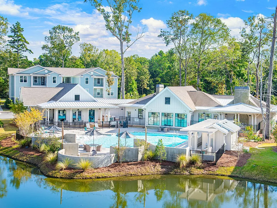 Atlantic At Grand Oaks apartments community photo