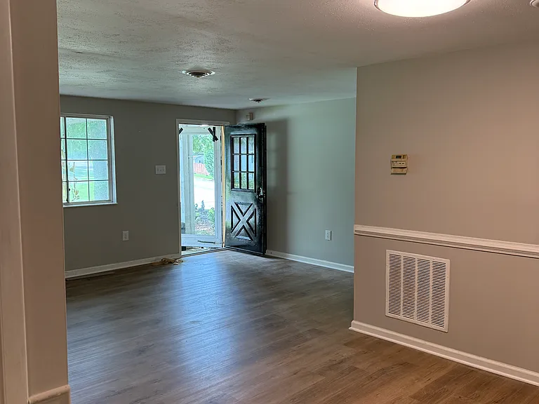 1422 Bull Run Dr — Photo 2