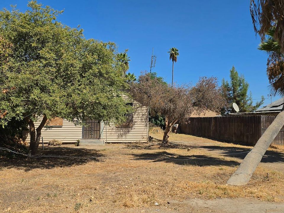 2nd image of 30332 Riverside St