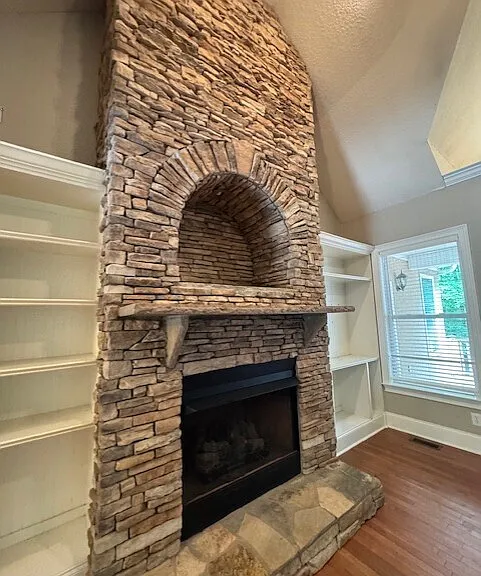 207 Lakeview Ct — Photo 4