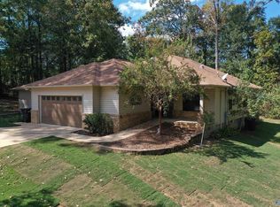 840 Lakeshore Ave W, Southside, AL 35907