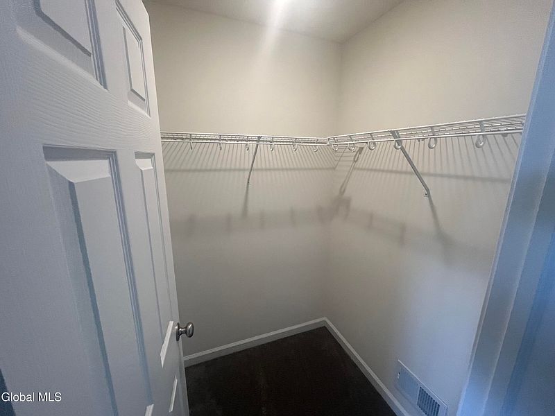 5th image of 7 Tap In Lane