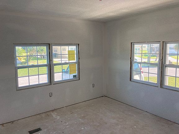 5th image of 6439 Fleetwood Ct