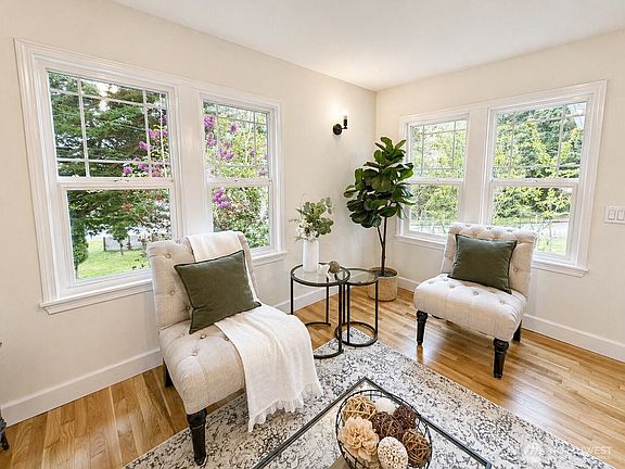 4th image of 5304 NE 193rd Street