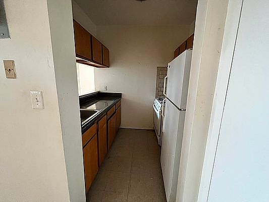 1st image of 539 Lenox Ave #3E