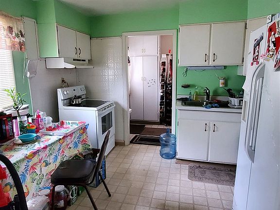 4th image of 2308 Lane Ave
