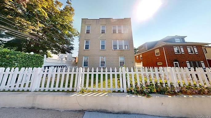 1st image of 24 Lee Ave APT 2