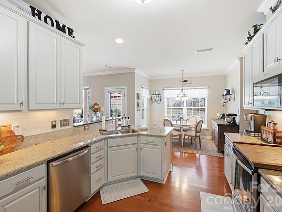 5th image of 6511 Fieldstone Manor Dr