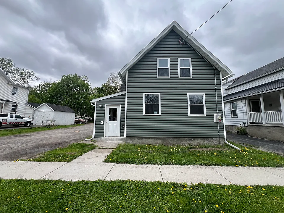 13 Columbia Ave
