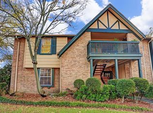 8211 Kingsbrook Rd APT 100, Houston, TX 77024