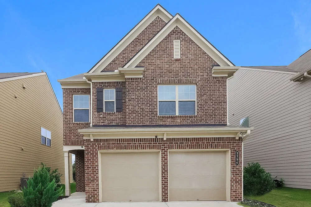 4 bed, 3.5 bath, 2233 sqft, $2,475 — Photo 1