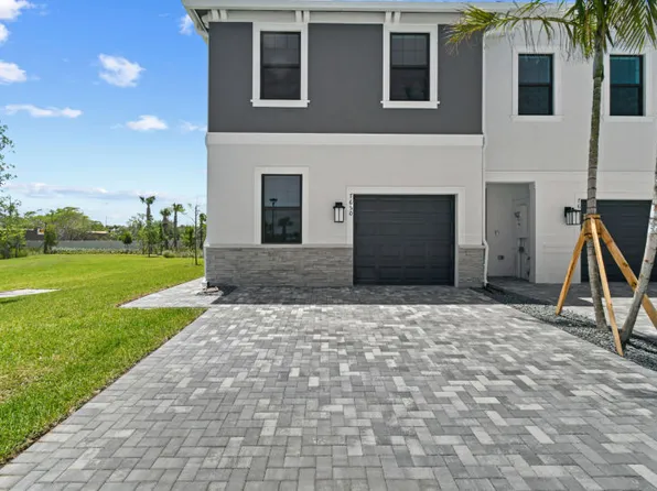 7650 SW Lucy Ln, Stuart, FL 34997