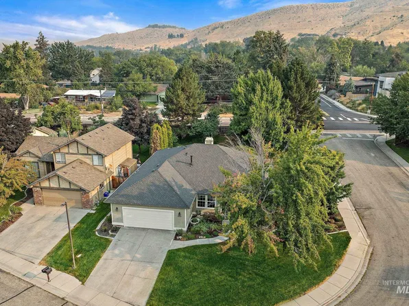 5218 W Holly Hill Dr, Boise, ID 83703