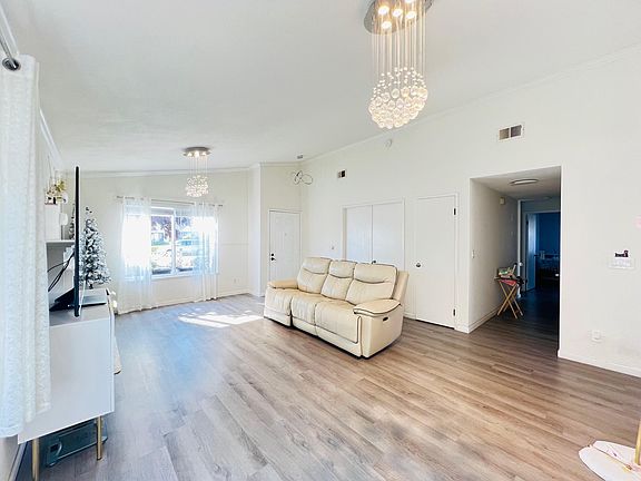 4th image of 2990 Mount Clare Dr