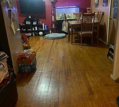 4th image of 460 Swinton Ave
