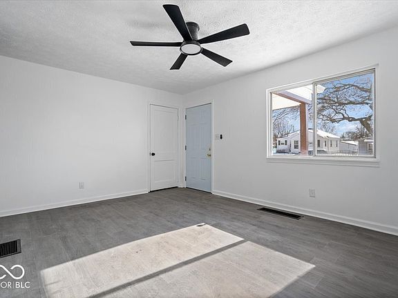 5th image of 1850 E Legrande Ave