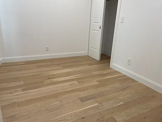 Rented by The Dermot Realty Management Company | media 36