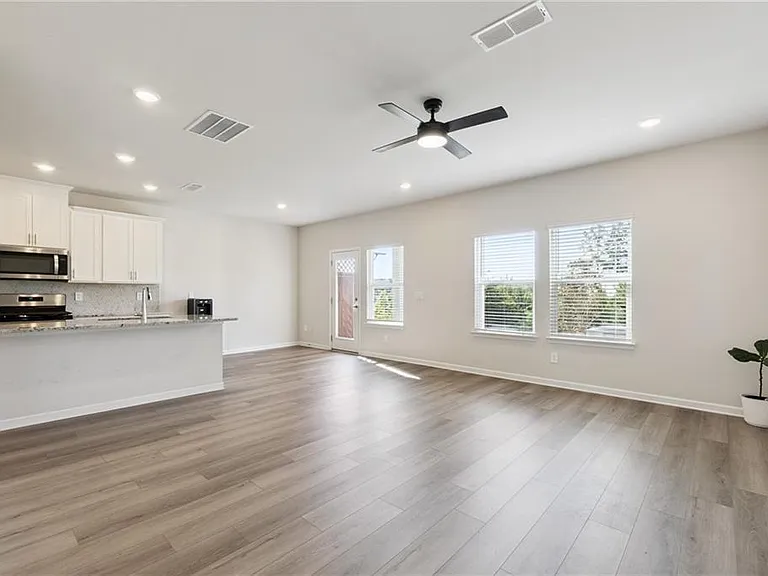 4237 Tin Hare Ln SW — Photo 3