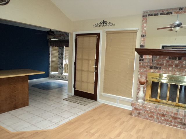 2nd image of 760 Lafayette Ln